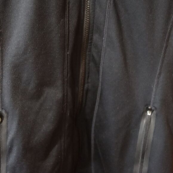 Fabletics Black Lightweight Full Zip Vest Running Hiking Athletic Vest Small - Picture 3 of 7